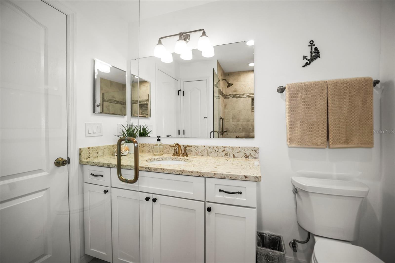 JUNGLE SHORES - Residential