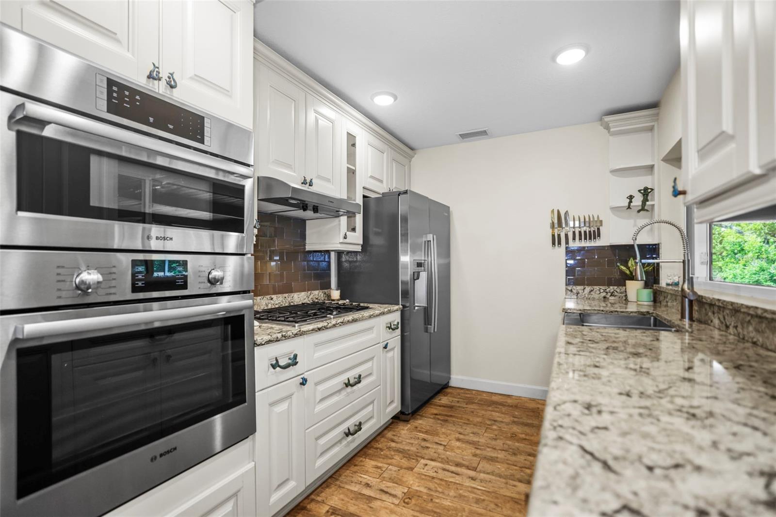 JUNGLE SHORES - Residential