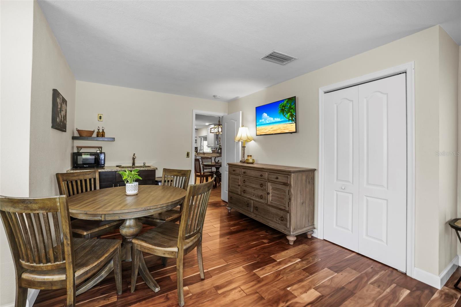 JUNGLE SHORES - Residential