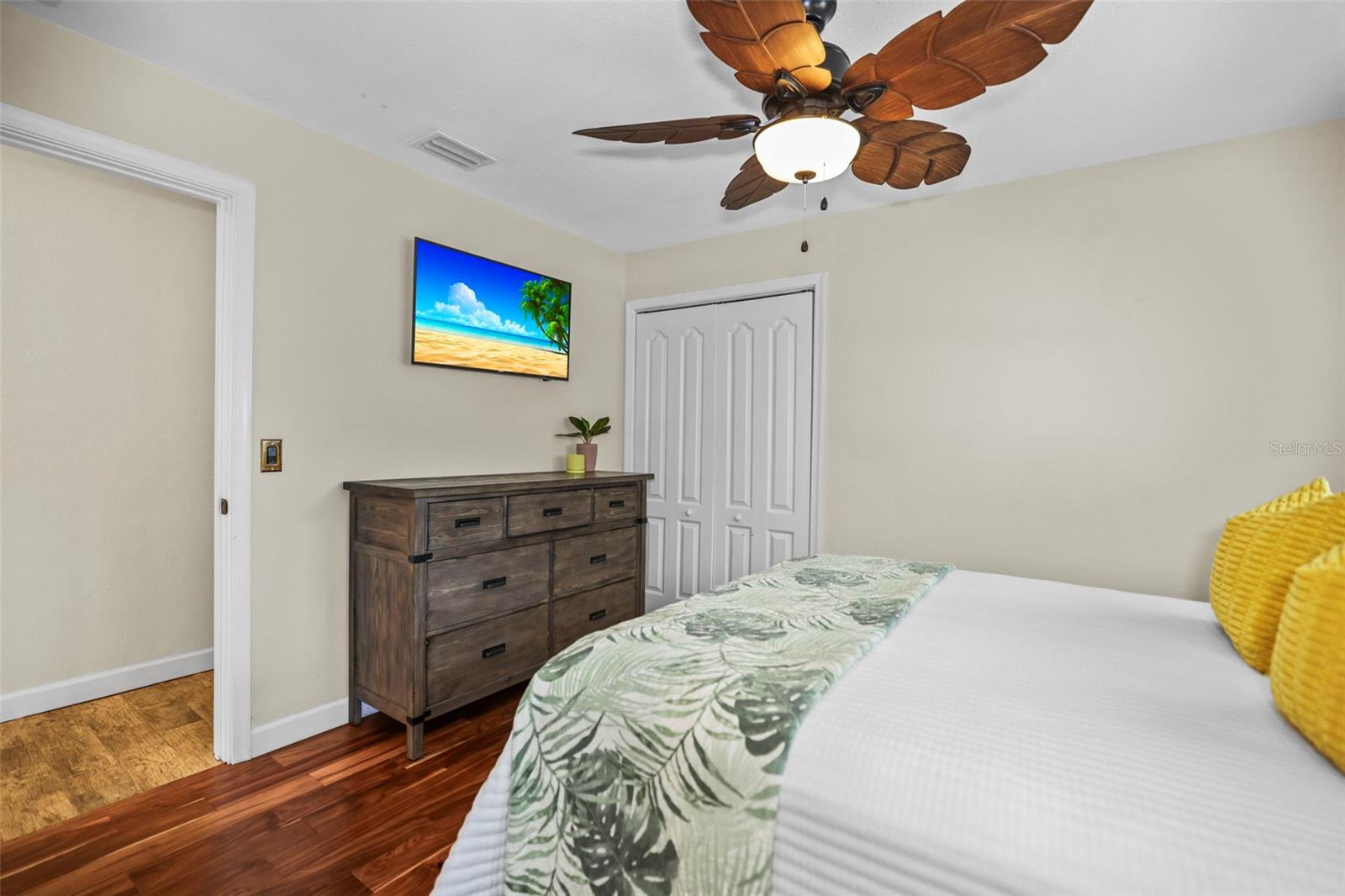 JUNGLE SHORES - Residential