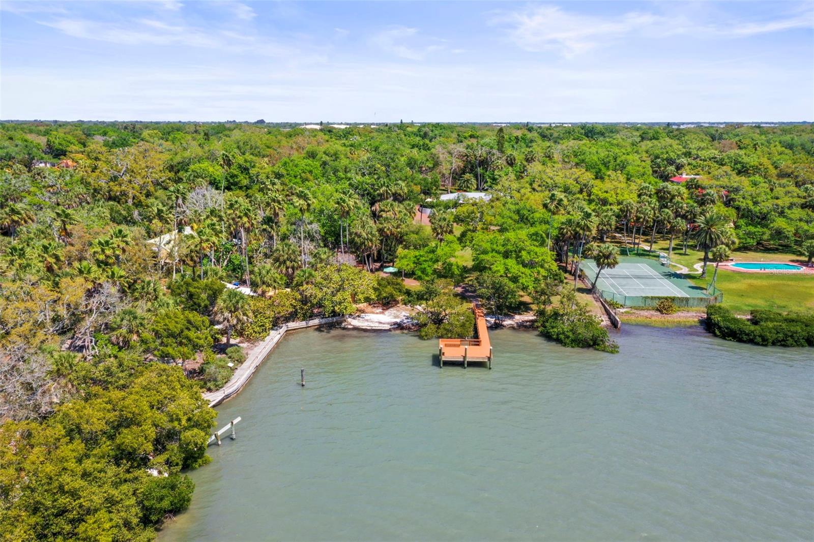 JUNGLE SHORES - Residential