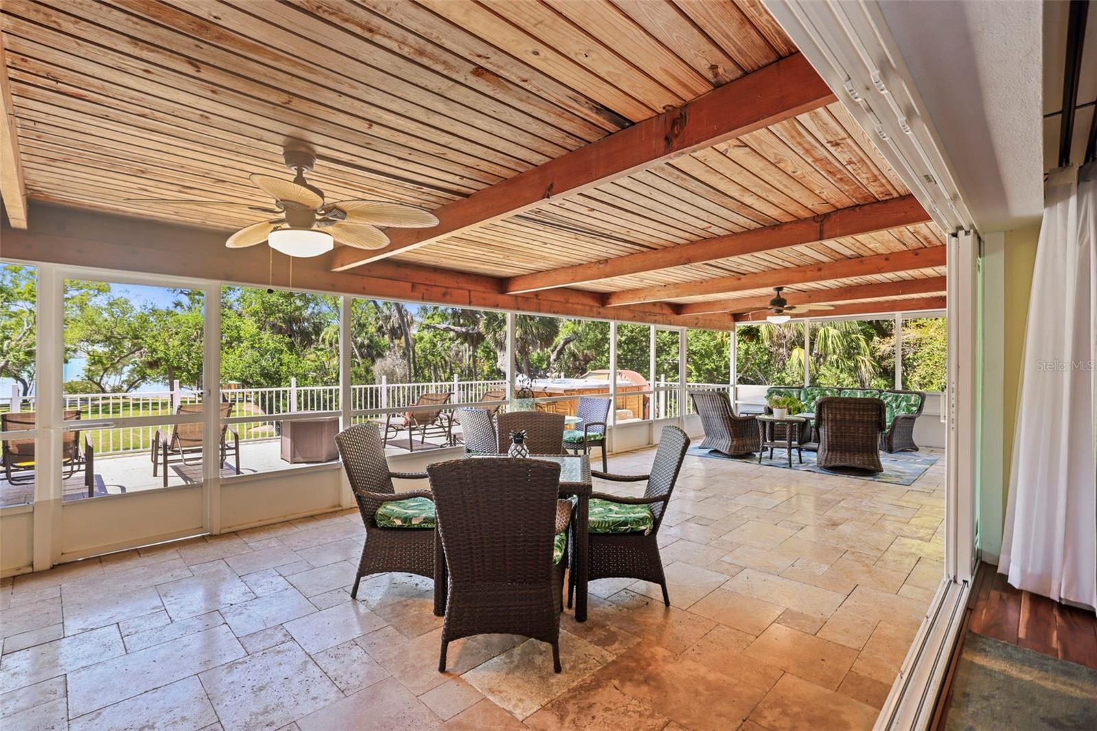 JUNGLE SHORES - Residential