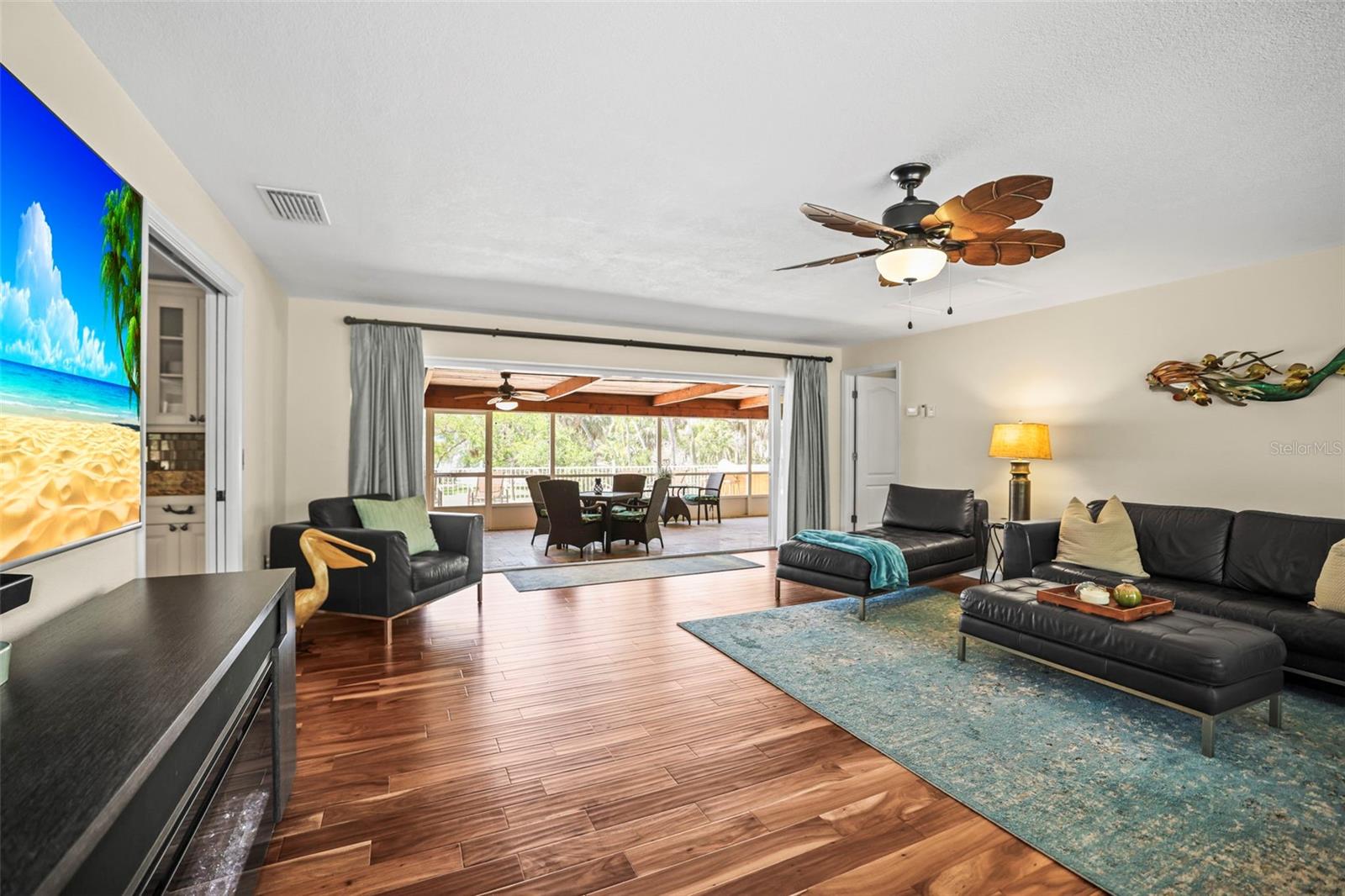 JUNGLE SHORES - Residential