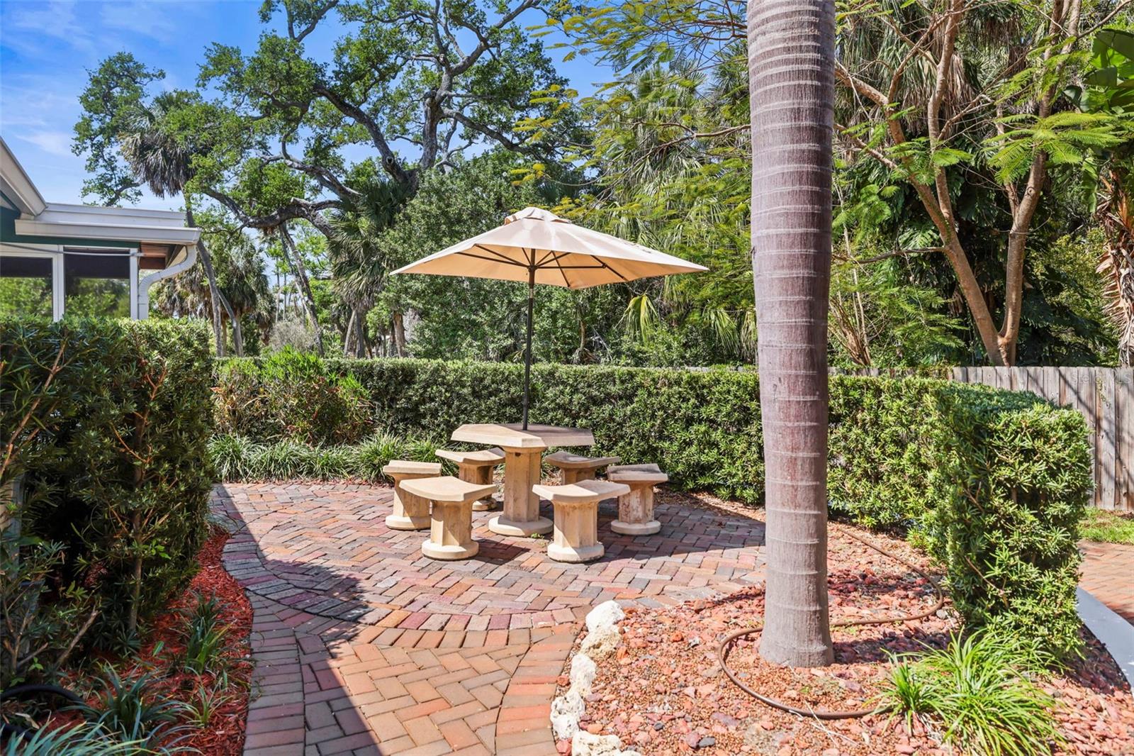 JUNGLE SHORES - Residential