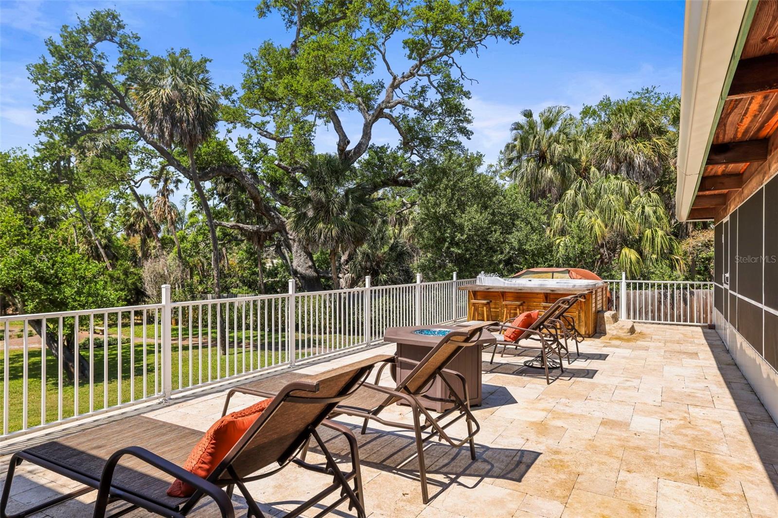 JUNGLE SHORES - Residential