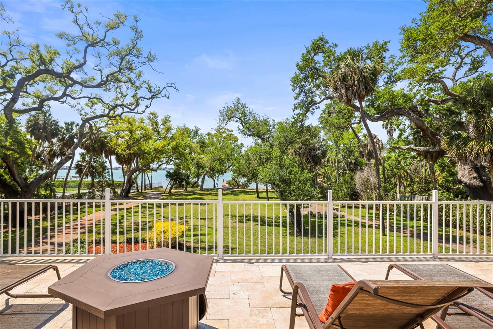 JUNGLE SHORES - Residential