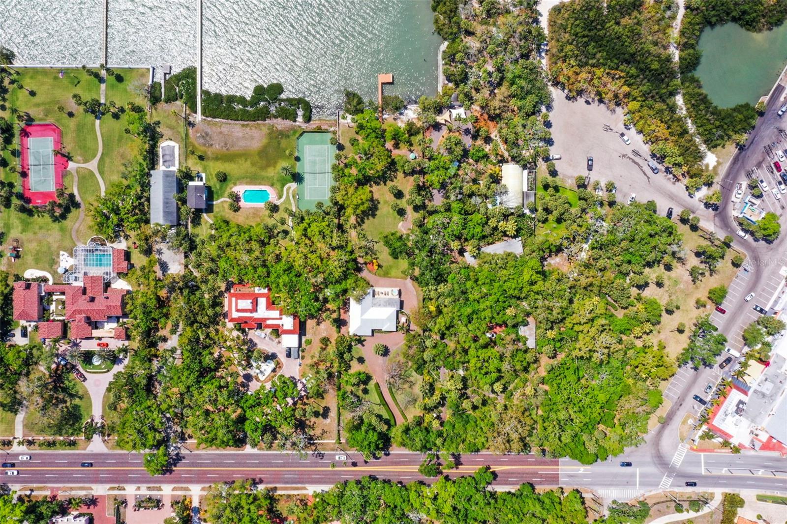 JUNGLE SHORES - Residential