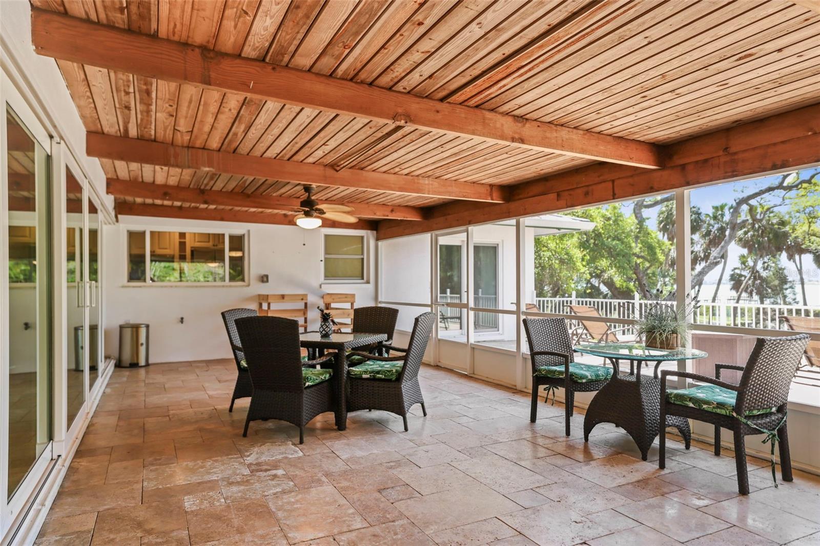 JUNGLE SHORES - Residential