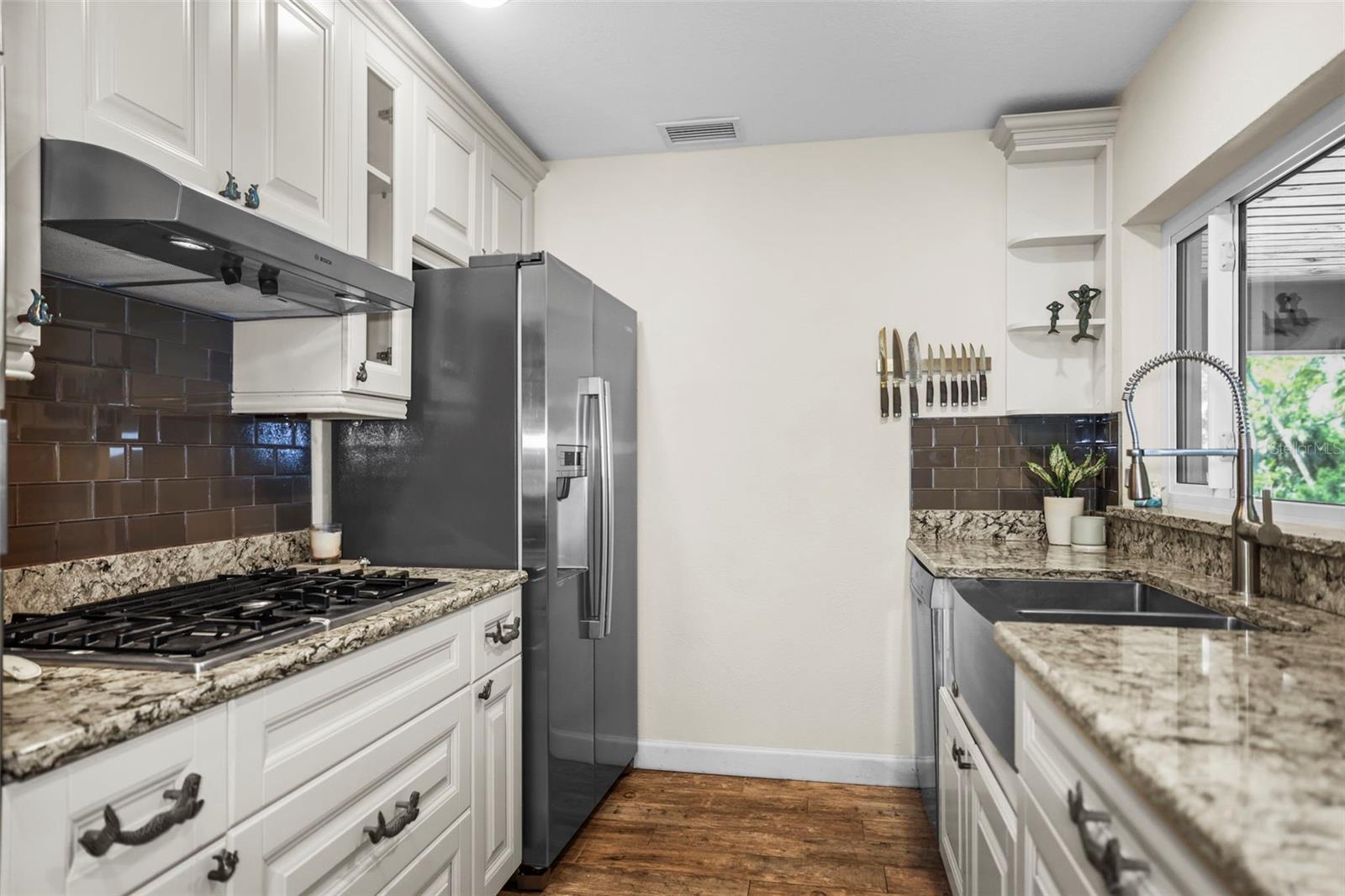 JUNGLE SHORES - Residential