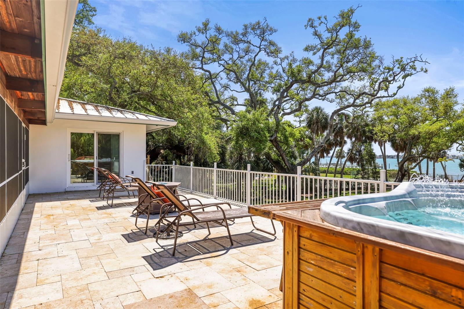 JUNGLE SHORES - Residential