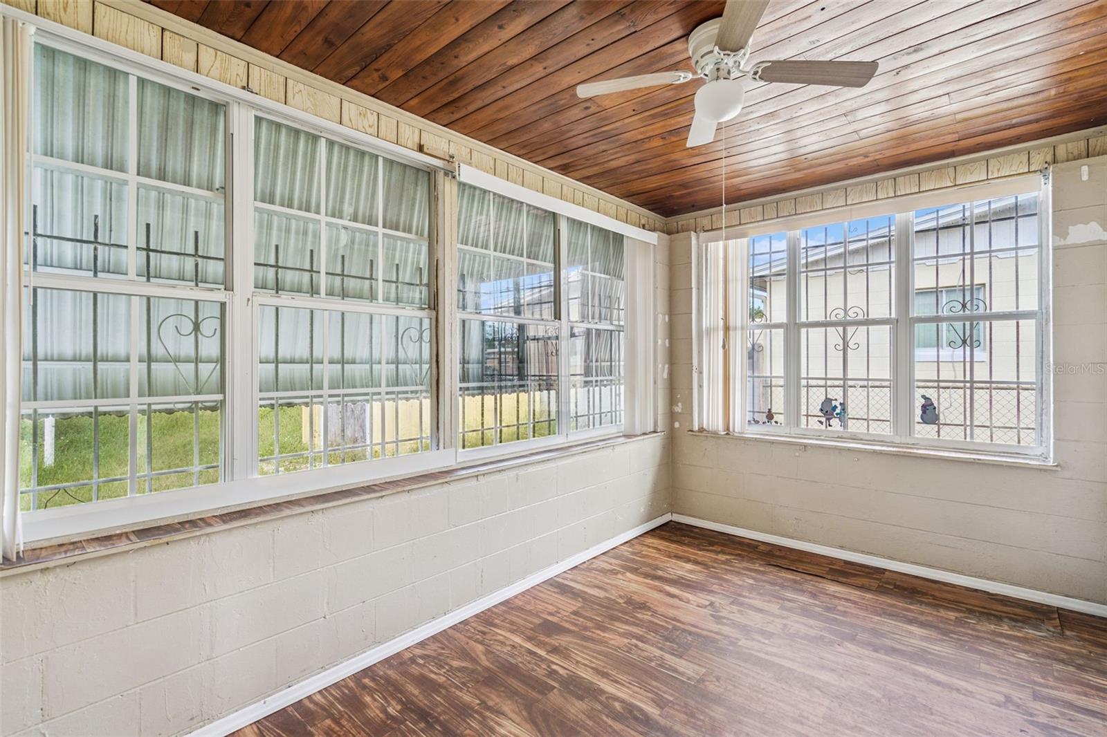 PINE HILLS SUB 11 - Residential Lease