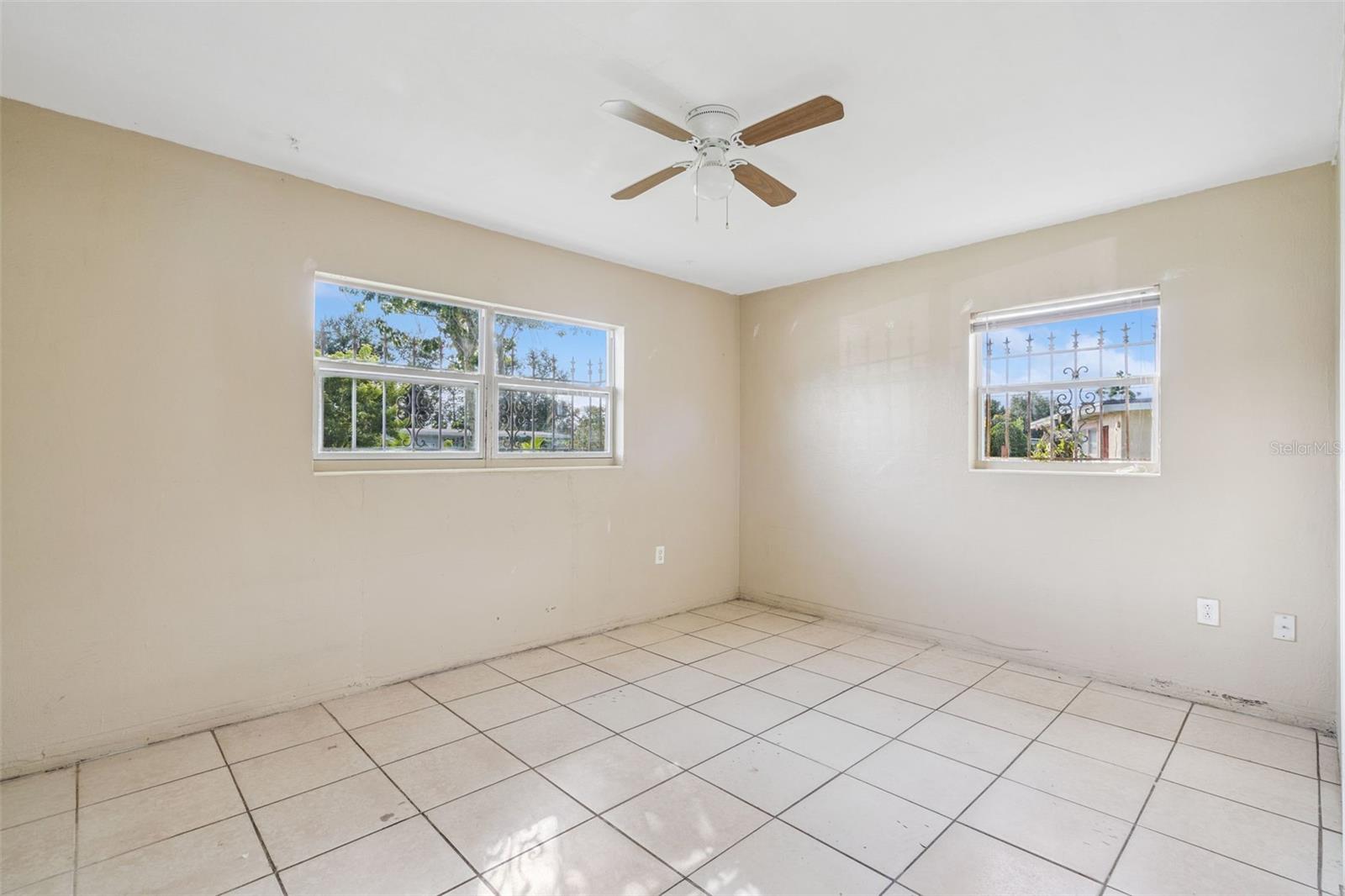 PINE HILLS SUB 11 - Residential Lease