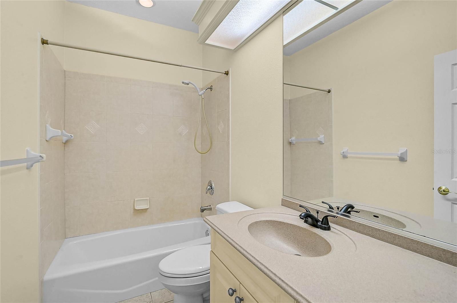 VENICE ACRES - Residential