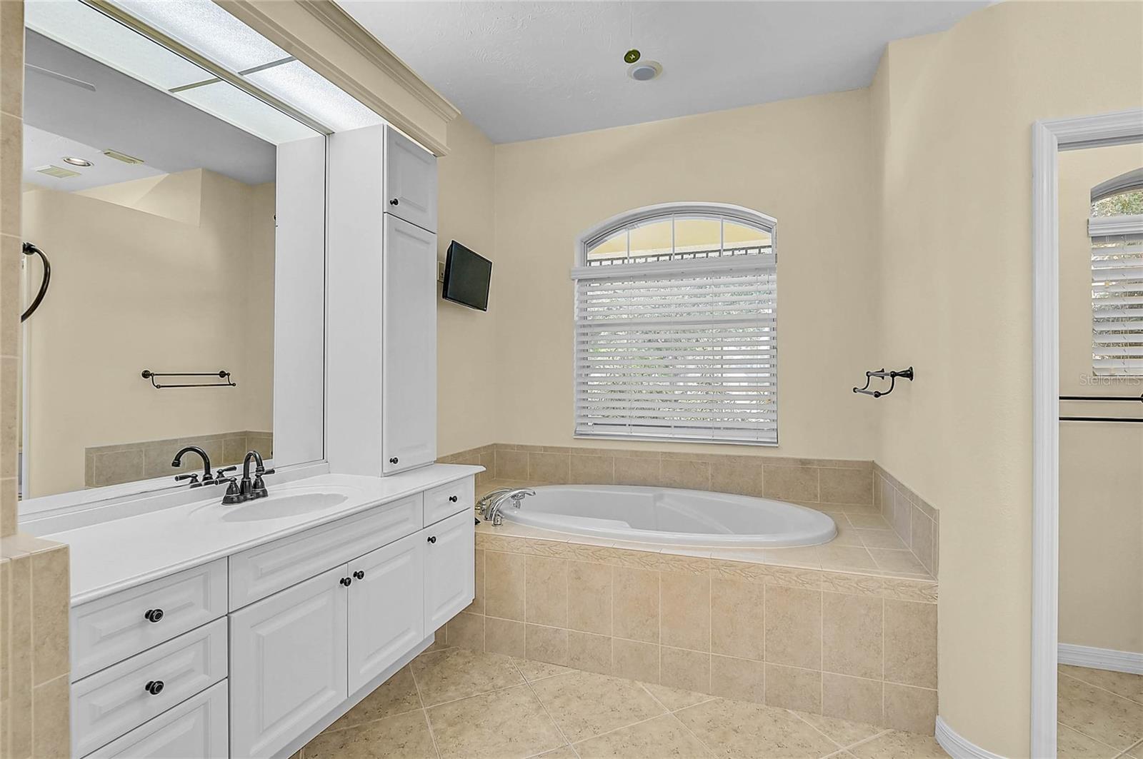 VENICE ACRES - Residential