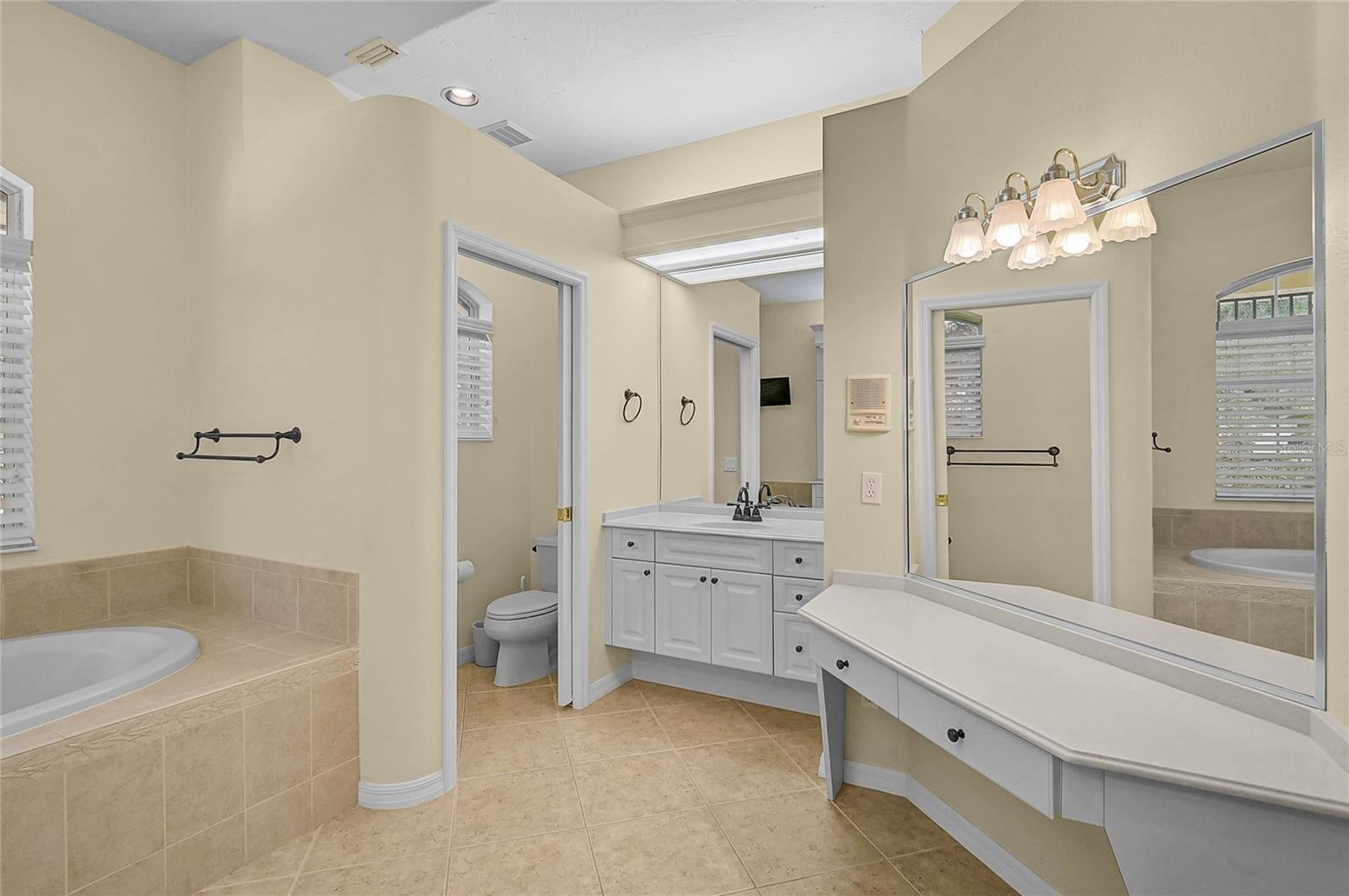 VENICE ACRES - Residential
