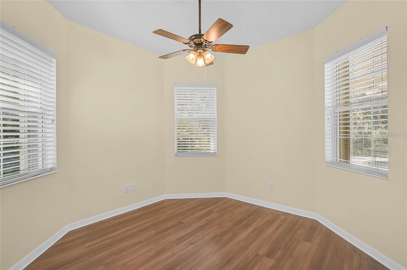 VENICE ACRES - Residential