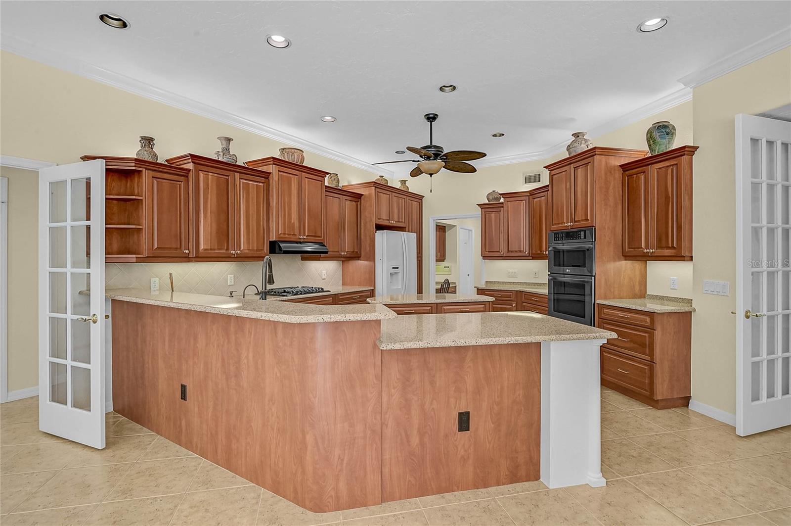 VENICE ACRES - Residential