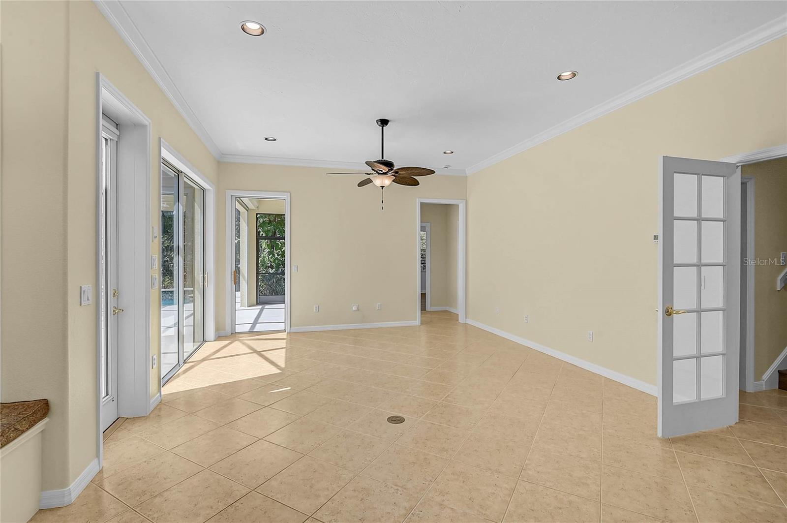 VENICE ACRES - Residential