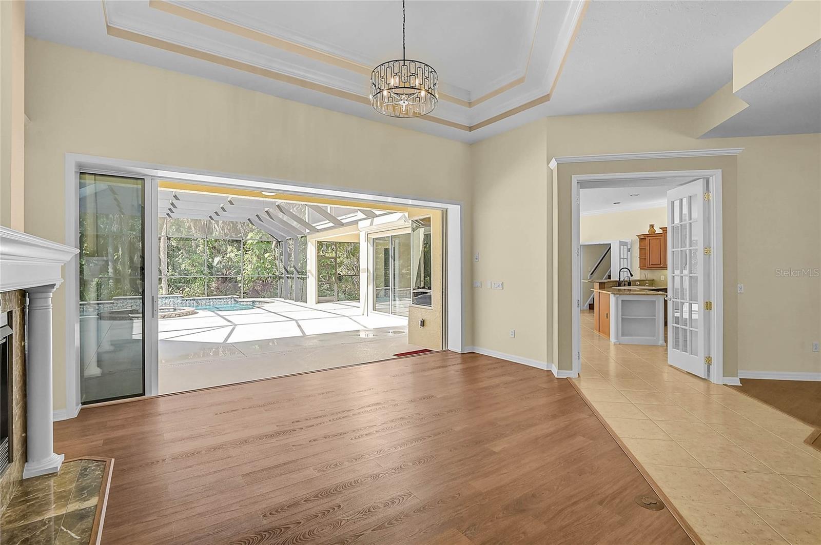 VENICE ACRES - Residential