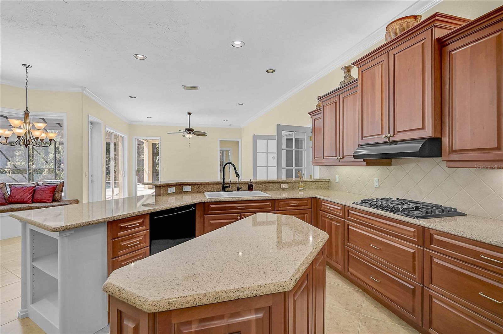 VENICE ACRES - Residential
