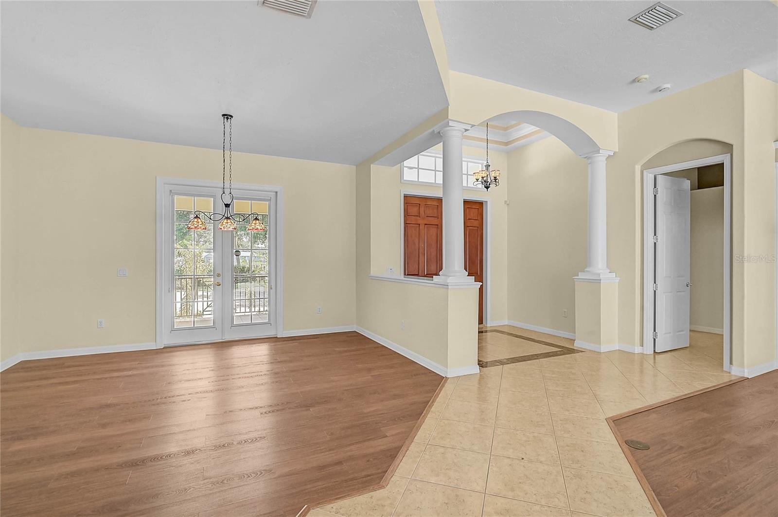 VENICE ACRES - Residential