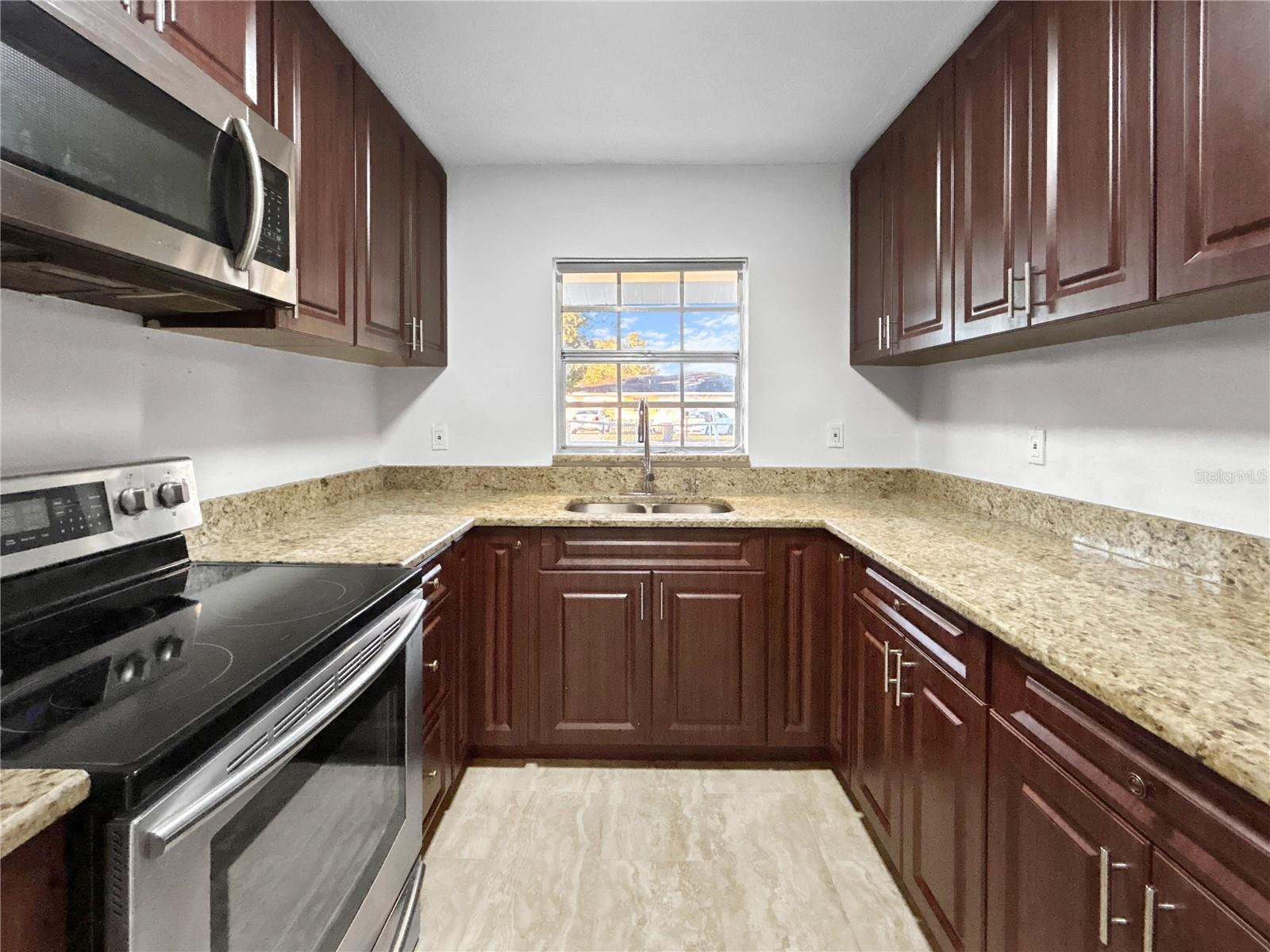 OAK VIEW - Residential