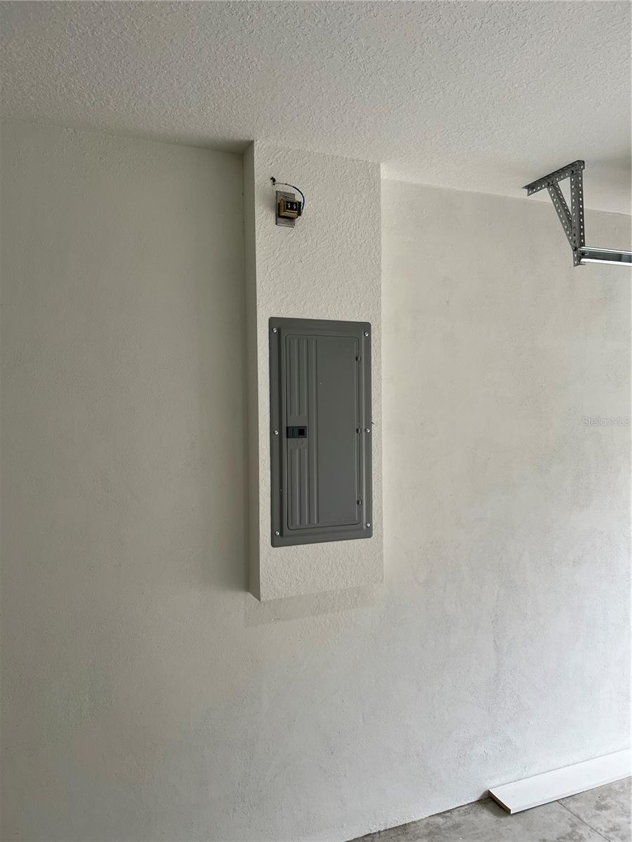 SILVER SPGS SHORES UN 42 - Residential