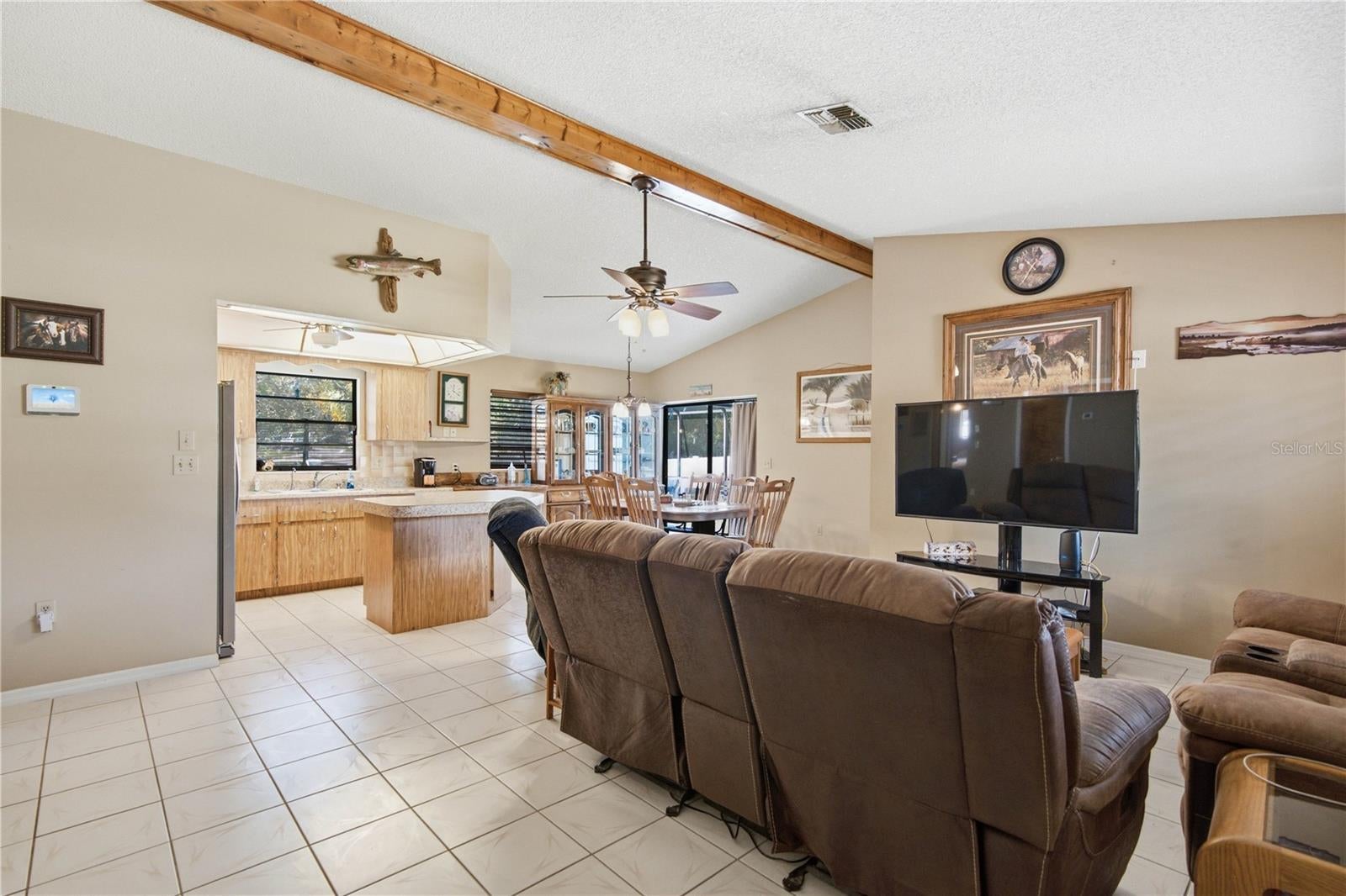 11423 LINDEN DRIVE