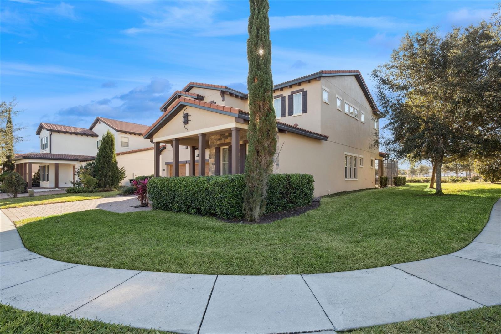 LAKESHORE PRESERVE - Residential