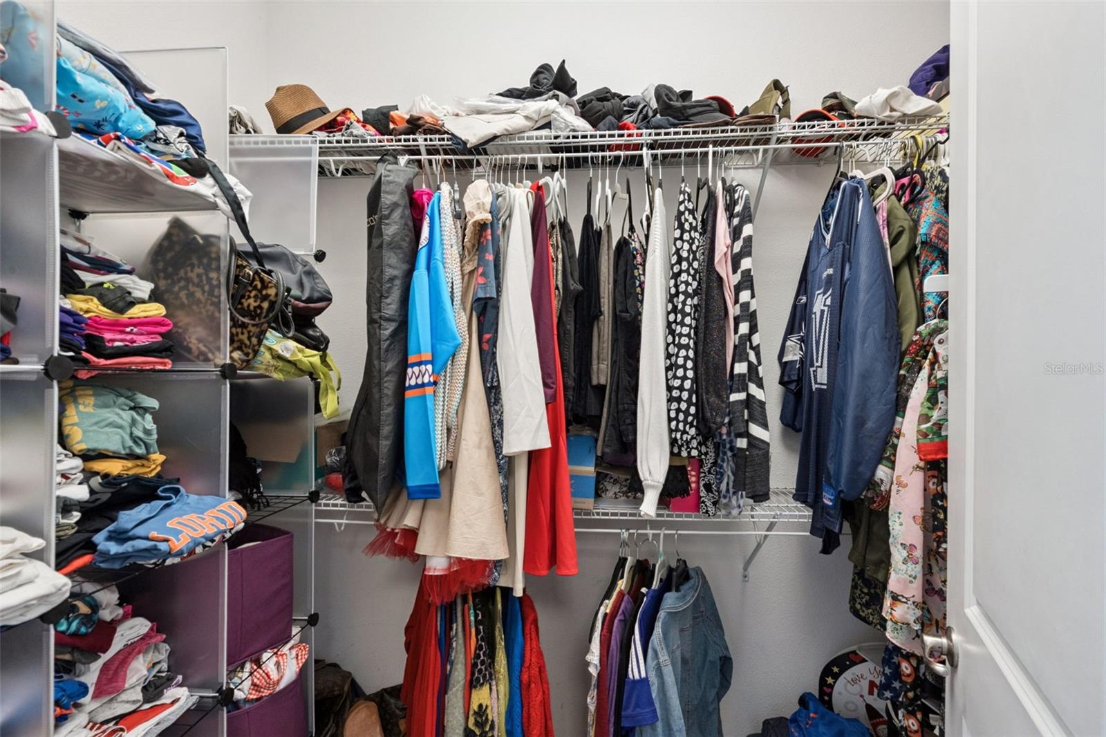 LAKESHORE PRESERVE - Residential