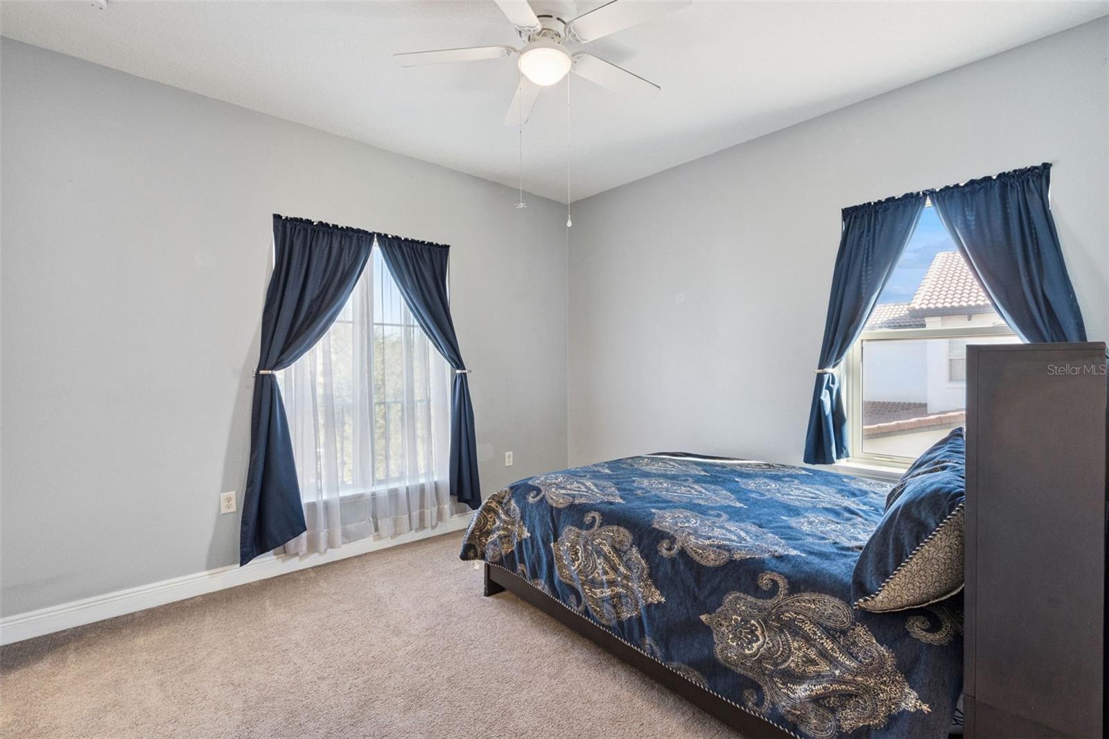 LAKESHORE PRESERVE - Residential