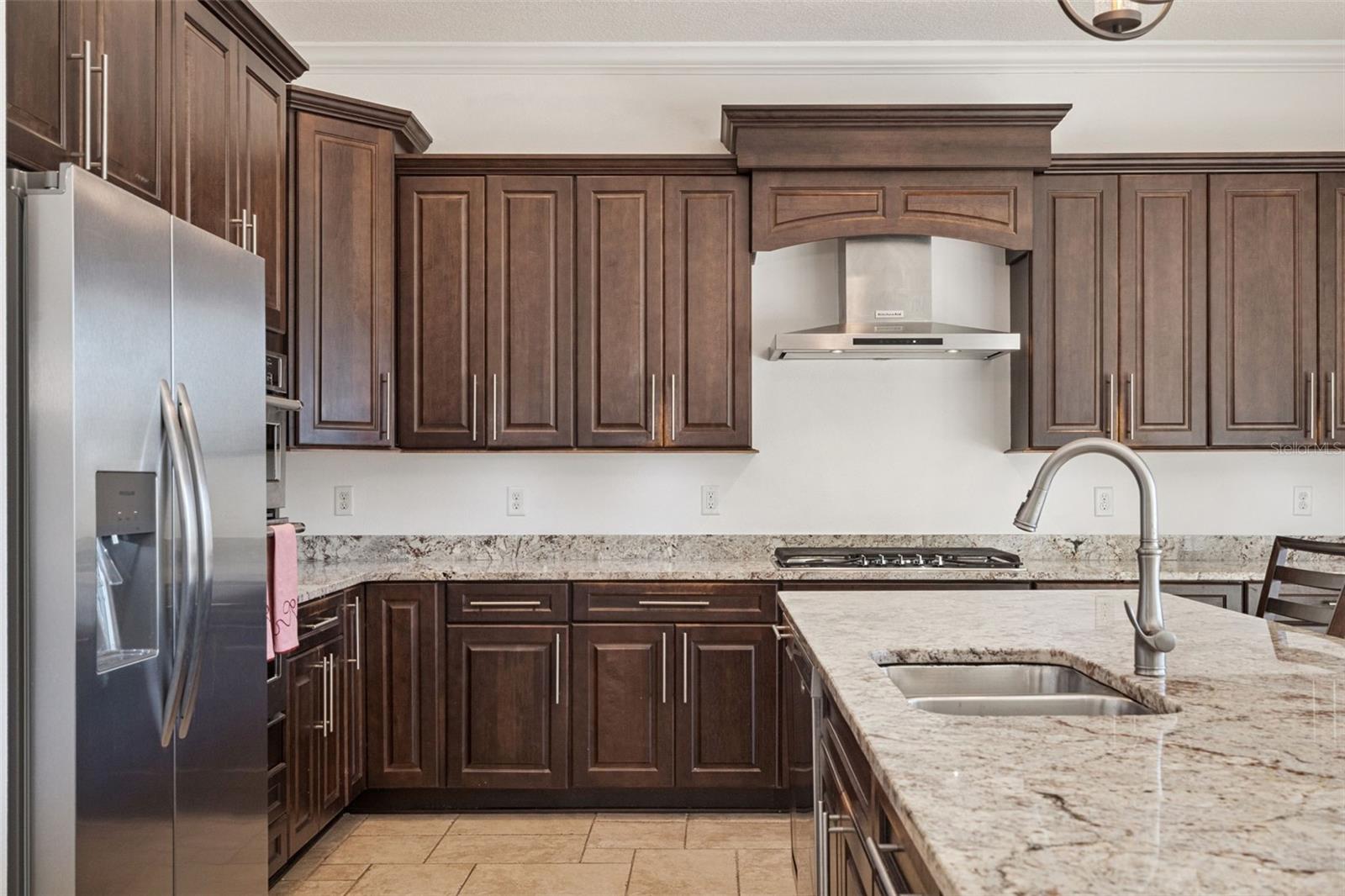 LAKESHORE PRESERVE - Residential