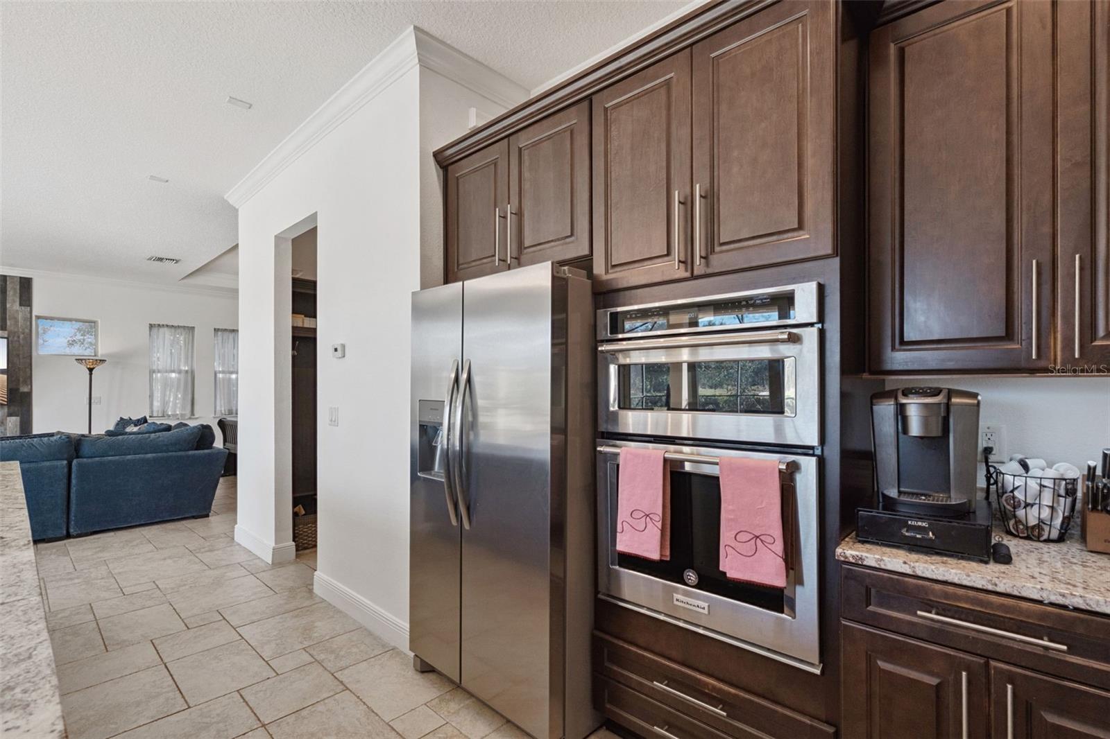 LAKESHORE PRESERVE - Residential