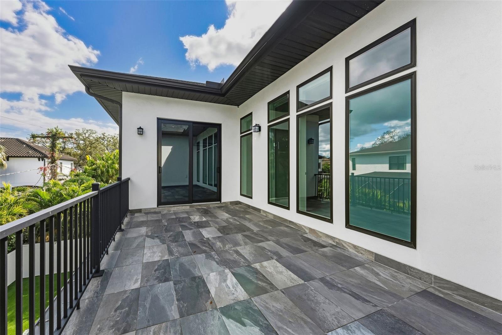 DAVIS ISLANDS PB10 PG52 TO 57 - Residential