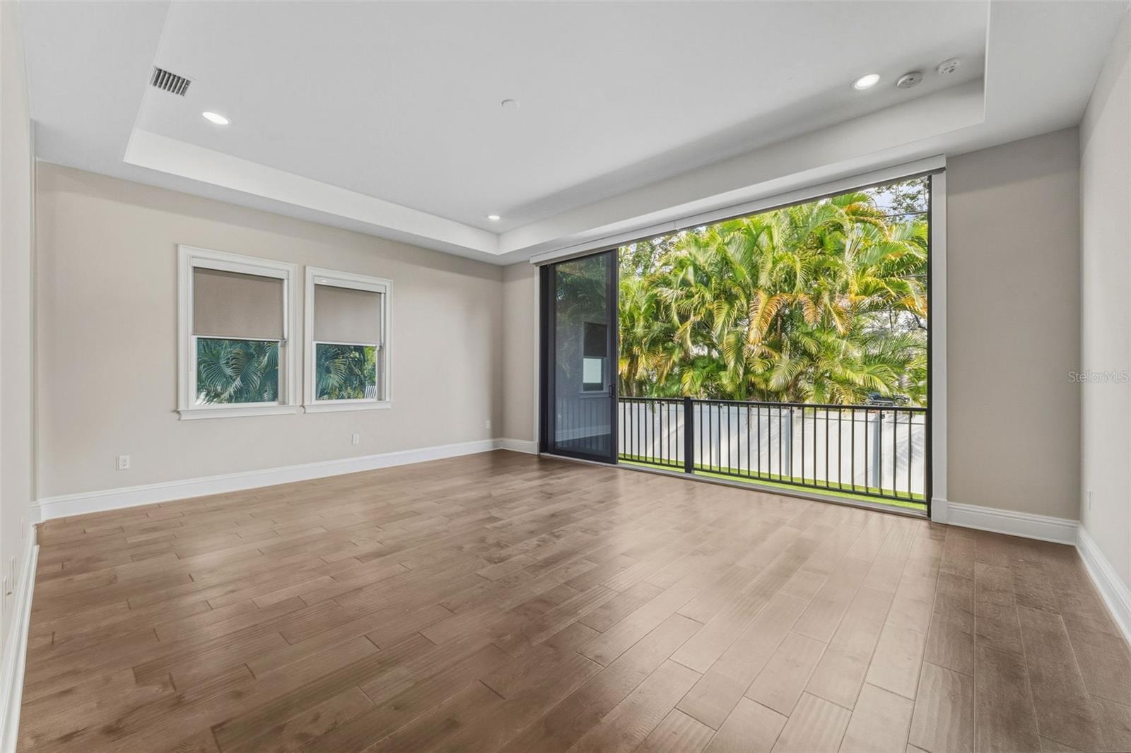 DAVIS ISLANDS PB10 PG52 TO 57 - Residential