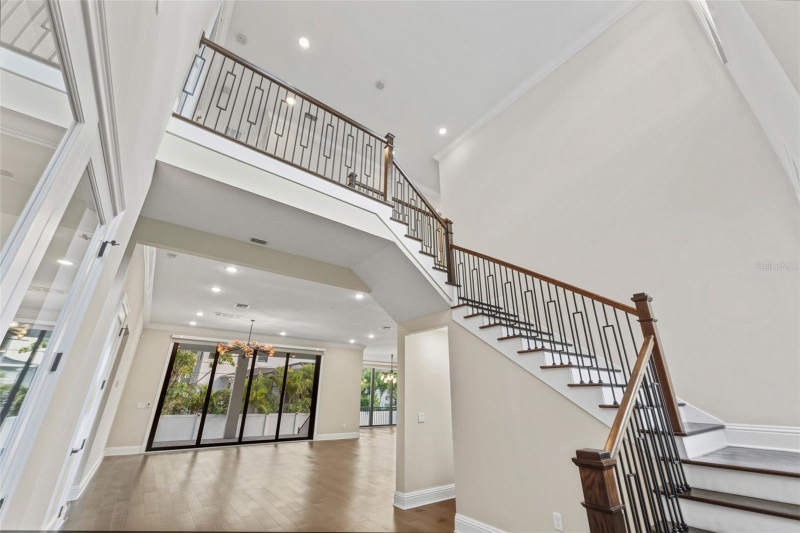 DAVIS ISLANDS PB10 PG52 TO 57 - Residential