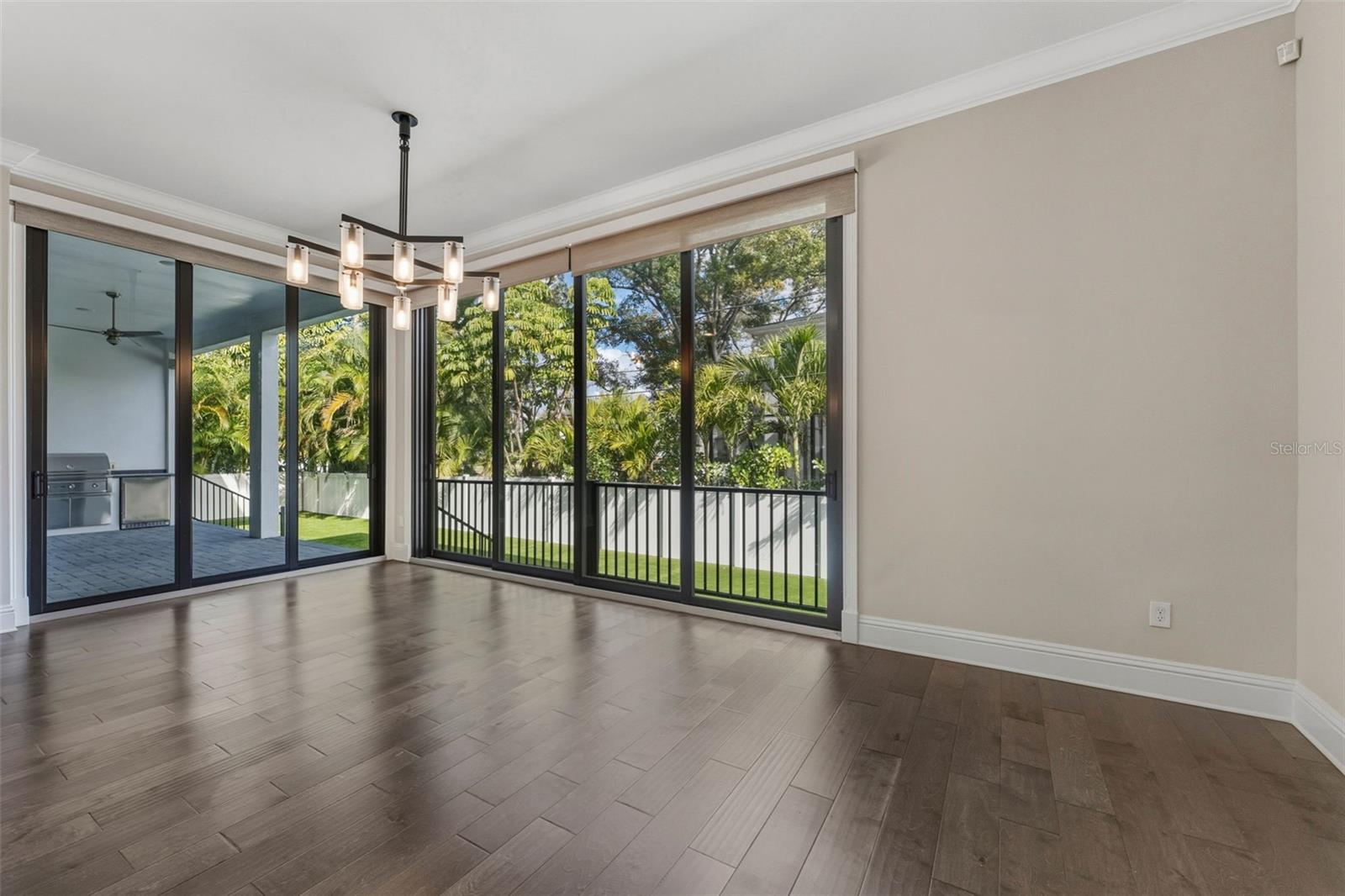 DAVIS ISLANDS PB10 PG52 TO 57 - Residential