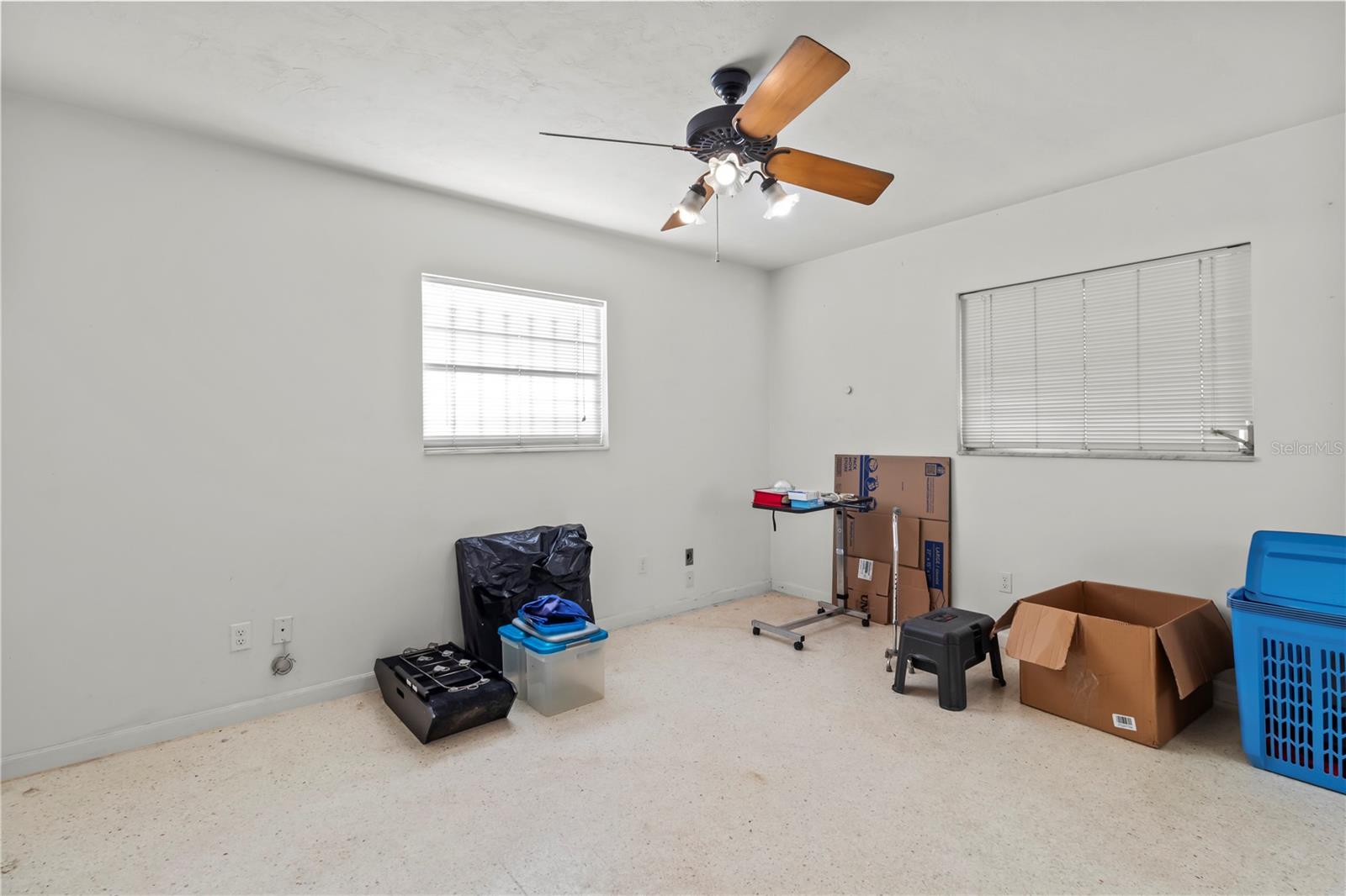 SOUTH GATE MANOR - Residential