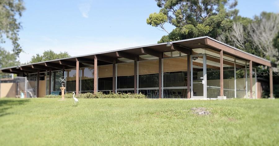 SOUTH GATE MANOR - Residential