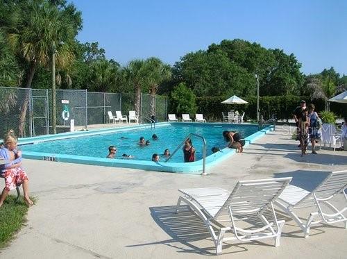 SOUTH GATE MANOR - Residential