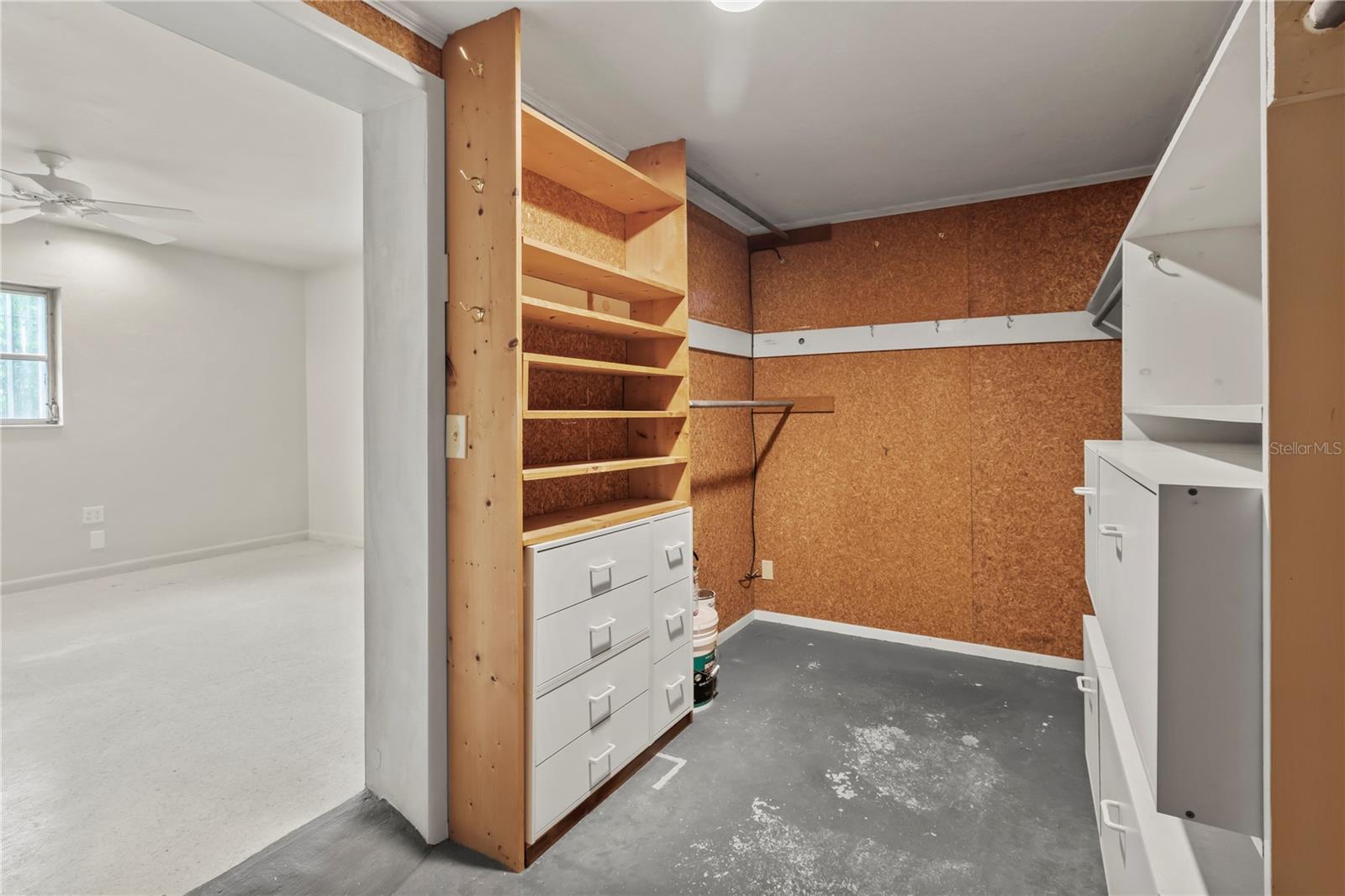 SOUTH GATE MANOR - Residential