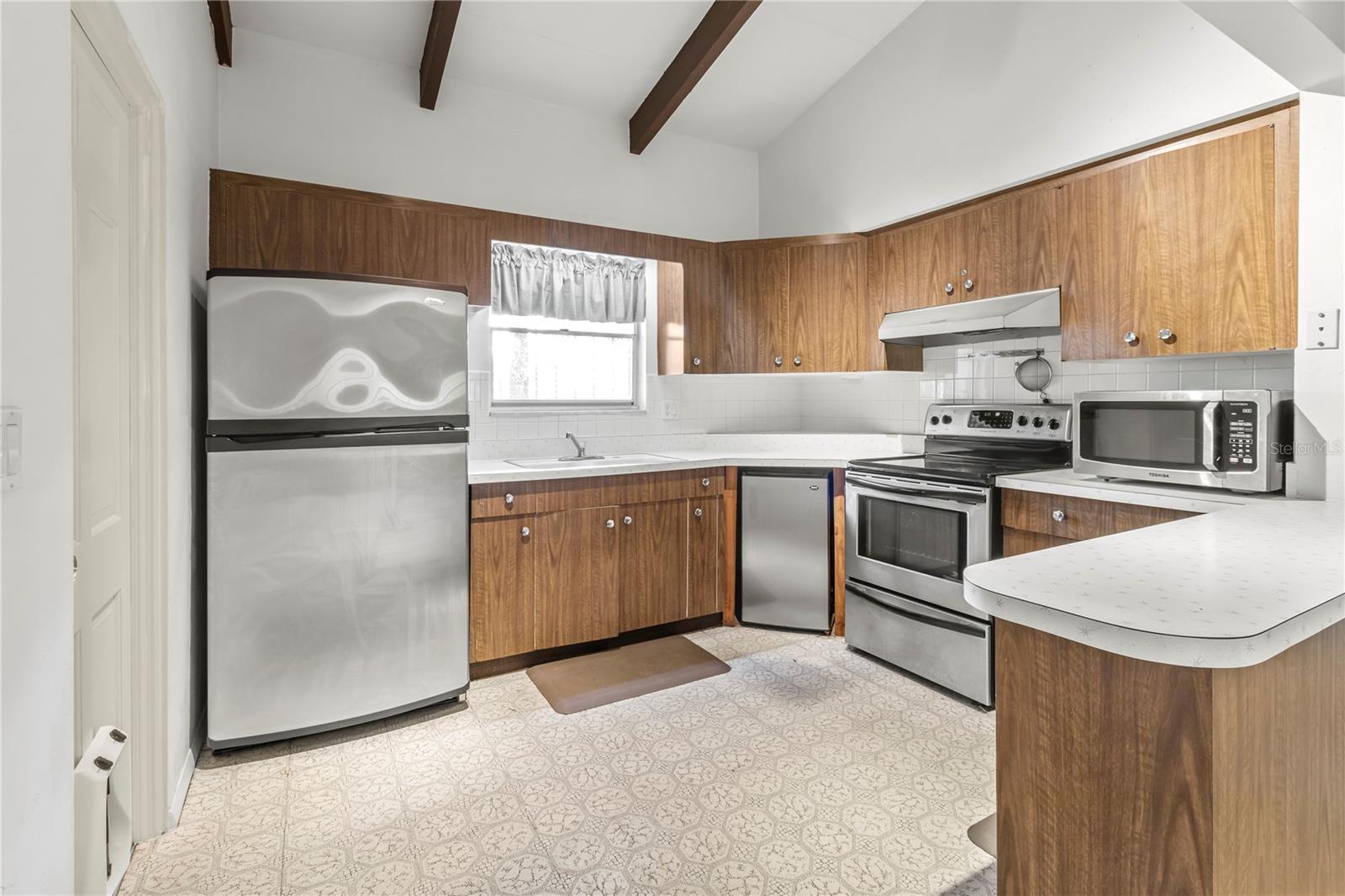 SOUTH GATE MANOR - Residential