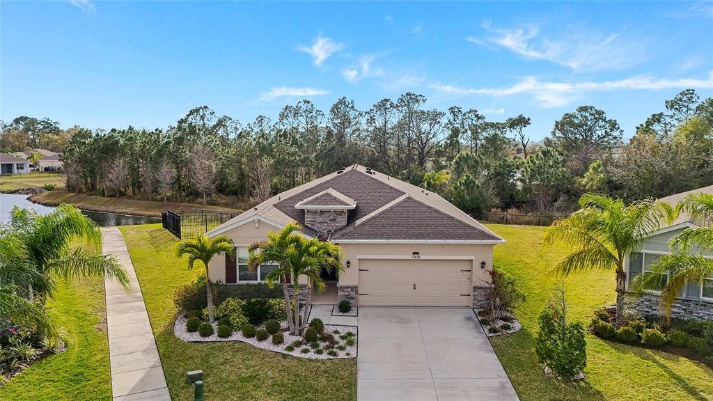 Photo of 13808 Camden Crest Terrace, Bradenton, FL 34211 (MLS # A4684279)