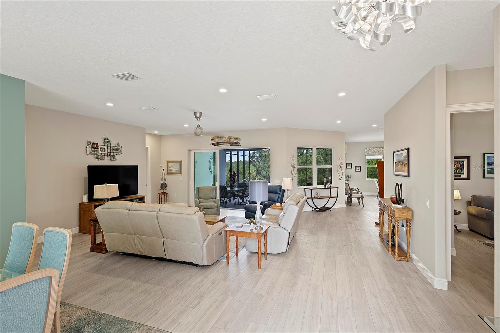 HARBOR HILLS - Residential