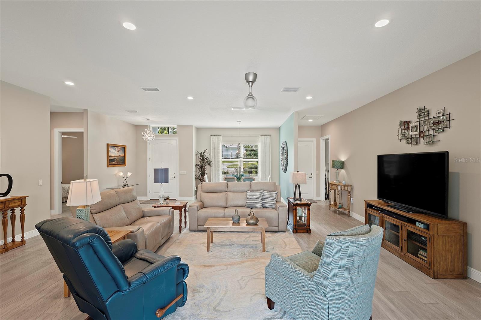 HARBOR HILLS - Residential