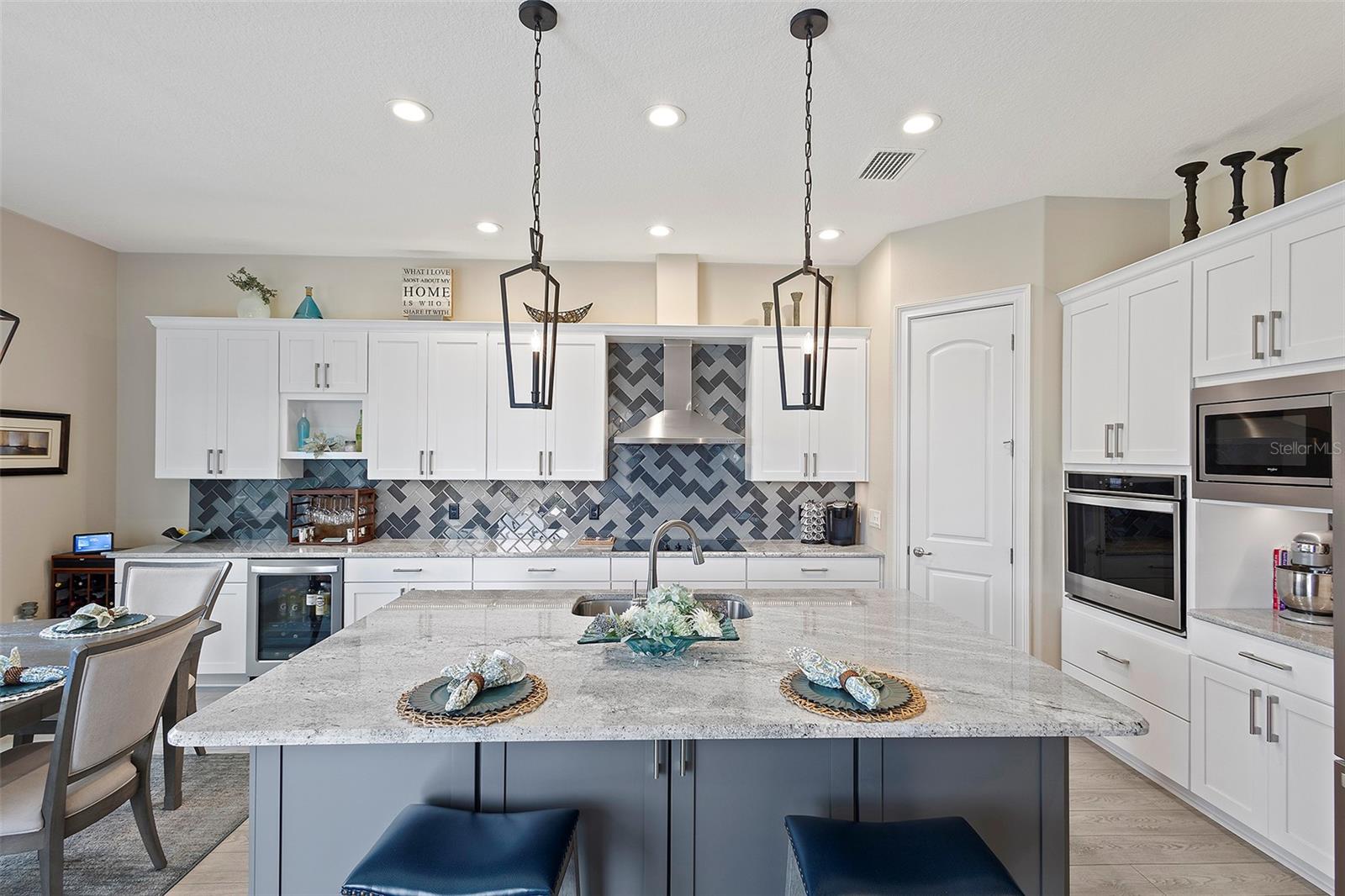 HARBOR HILLS - Residential