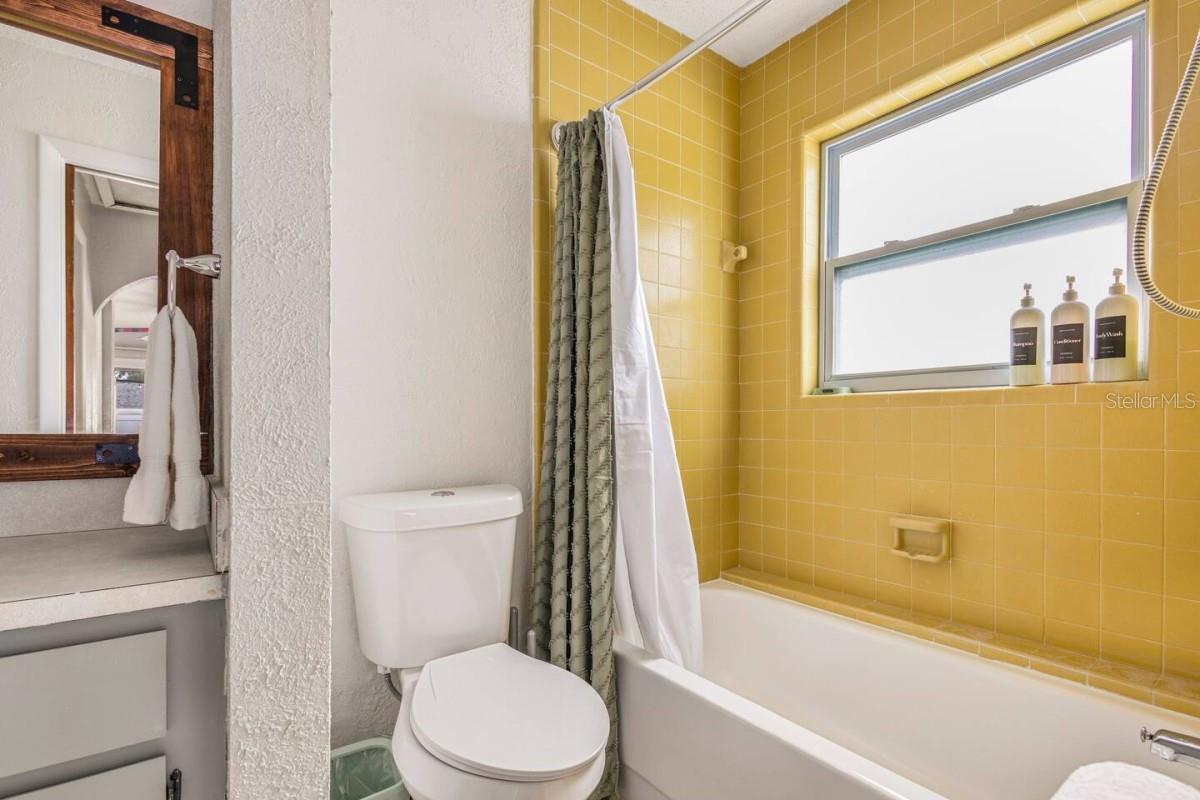OAK PARK SUB-UNIT 3 - Residential Lease