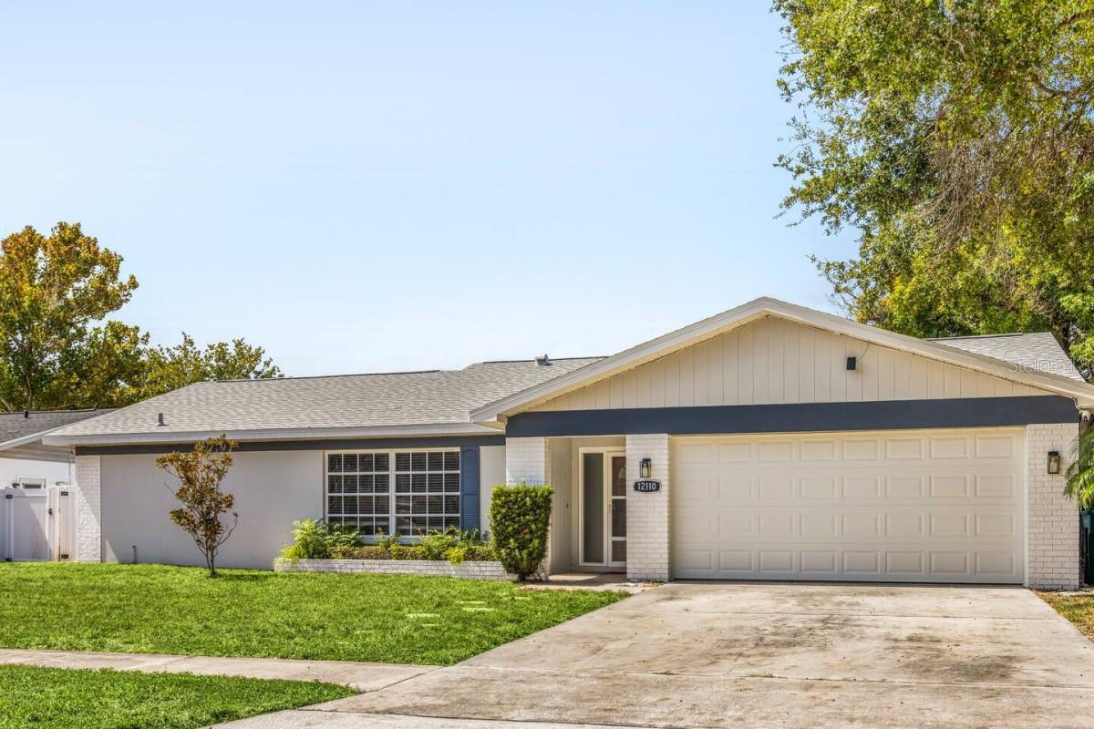 FULLY FURNISHED!
OVER 2200 sqft. CATHEDRAL CEILINGS!
• Heated pool
• Free EV Charger.
• Free GAME AREA with FULL Billiards, Ping-Pong and Air Hockey
• Free Crib
• Office space with orthopedic chair
• Flow over pool spa
The garage is a garage that has washer and dryer.
The space 2 King beds, 2 queen beds and 4 twin beds. Please calculate the number of guests yourself as due to local regulation we cannot advertise the big number of spaces. The sofa is huge too.
• Private Pool: Take a refreshing dip in your own private SCREENED pool.
• Beach Access: Just a short drive away, you'll find pristine white sandy beaches.
• Accommodations: Our house features spacious bedrooms and common areas to comfortably sleep up to 12 number of residents. Please check the pictures and see the sleeping spaces.
Rest easy in the plush beds and enjoy ample closet space.
• Fully-Equipped Kitchen: Prepare delicious meals in our modern kitchen equipped with all the essentials. The open concept design allows for easy meal preparation and socializing with your group.
• Entertainment: Stay entertained with 4 smart TVs.
