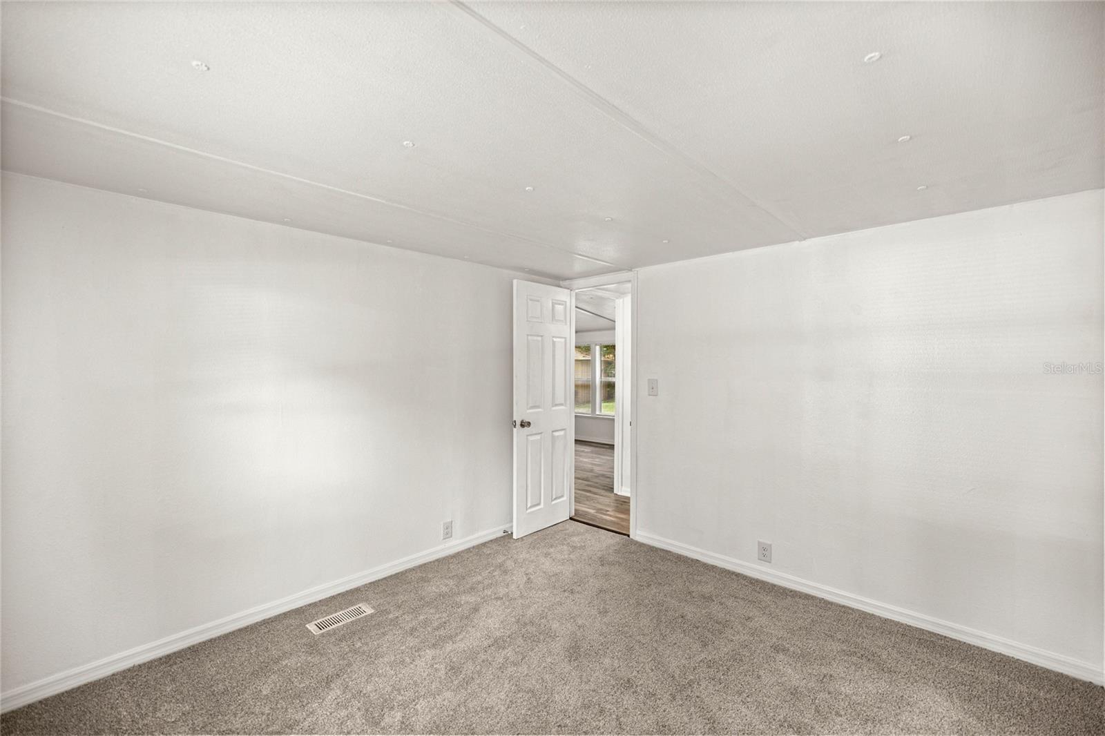 GARDEN LANE - Residential