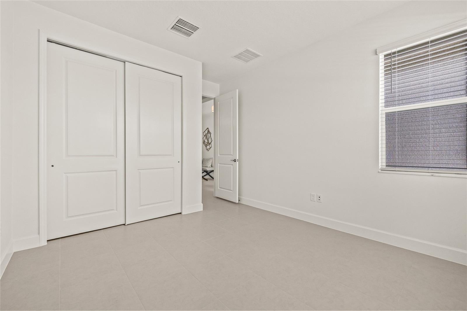 VALENCIA RIDGE PHASE 2B - Residential Lease